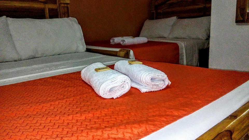 Hotel Las Guacamayas Guatape Exterior photo